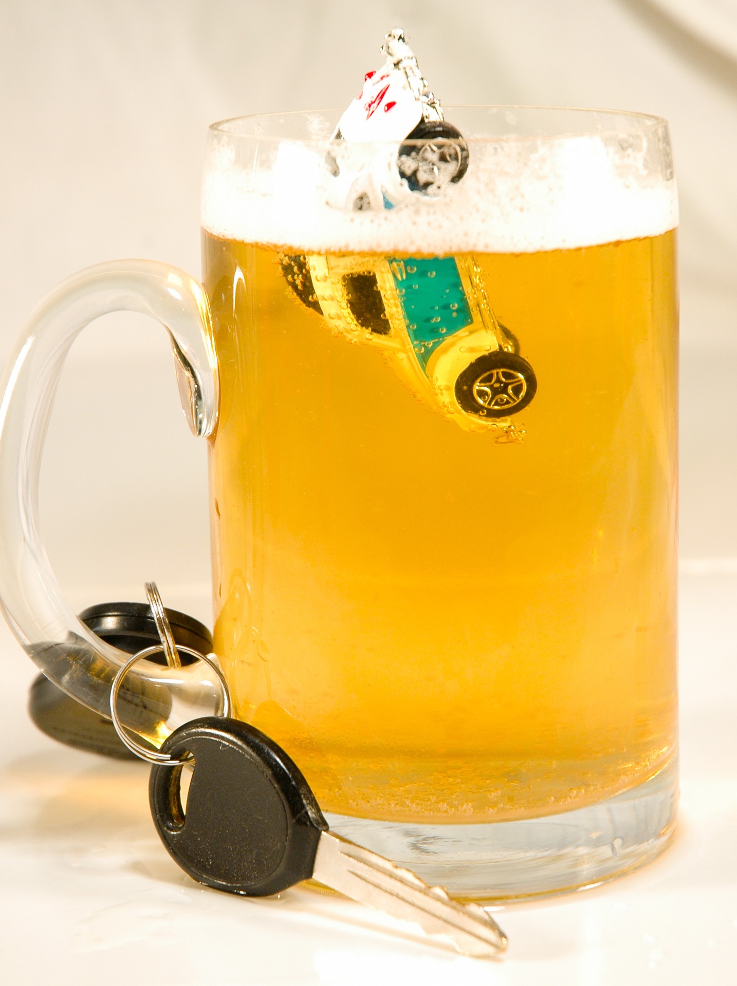 Guida sotto l’influenza dell’alcool (186 e 186 bis C.D.S): Aggravanti