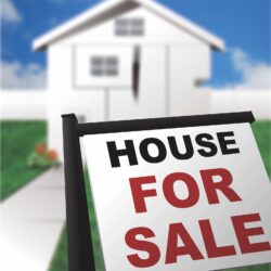 L’agente immobiliare ti nasconde gli abusi edilizi dell’appartamento: scatta il risarcimento?
