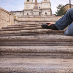 Cadere a Trinità dei Monti non basta per ottenere il risarcimento